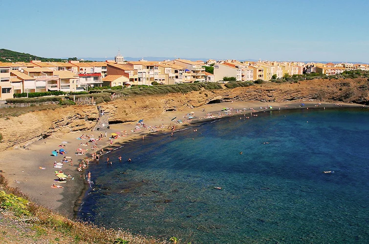 Les Berges du Canal campsite ****