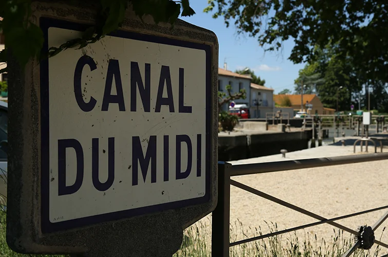 Les Berges du Canal campsite ****